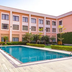 Tivoli Grand Semesteranläggning (resort)